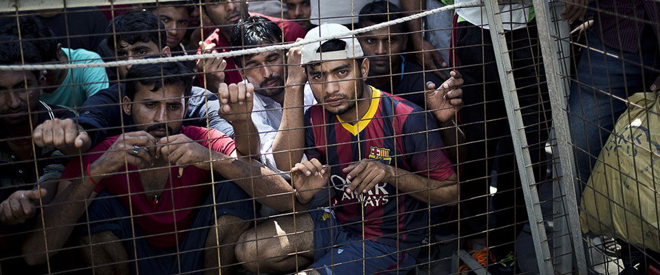 Göçmenler: Türkiye'ye dönmektense ölürüz