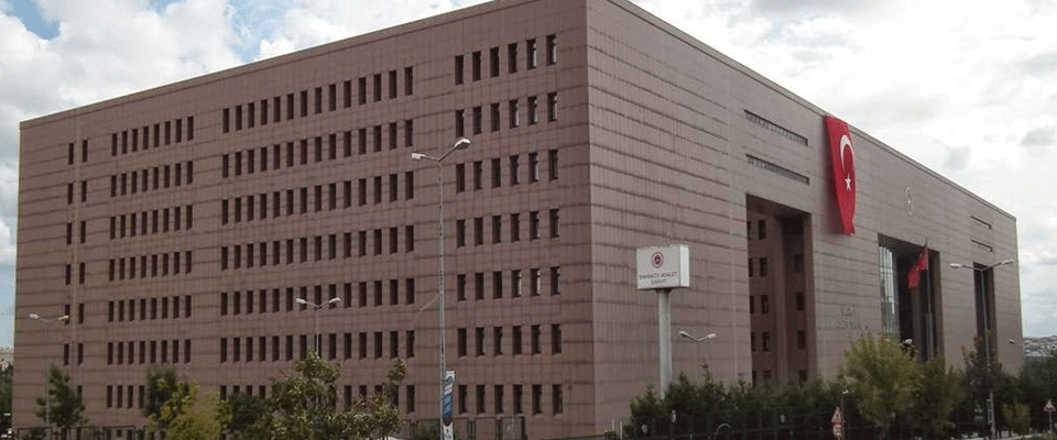 Eski savcılar için tutuklama kararı