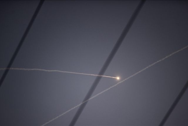 إسرائيل.. صفارات الإنذار تدوي بعسقلان ومستوطنات محاذية لغزة