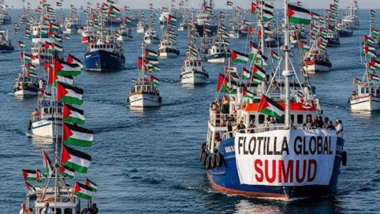 Akdeniz'de hayatın kıyameti: Sumud Filosu Gazze'ye 100 mil kala dronlarla taciz ediliyor