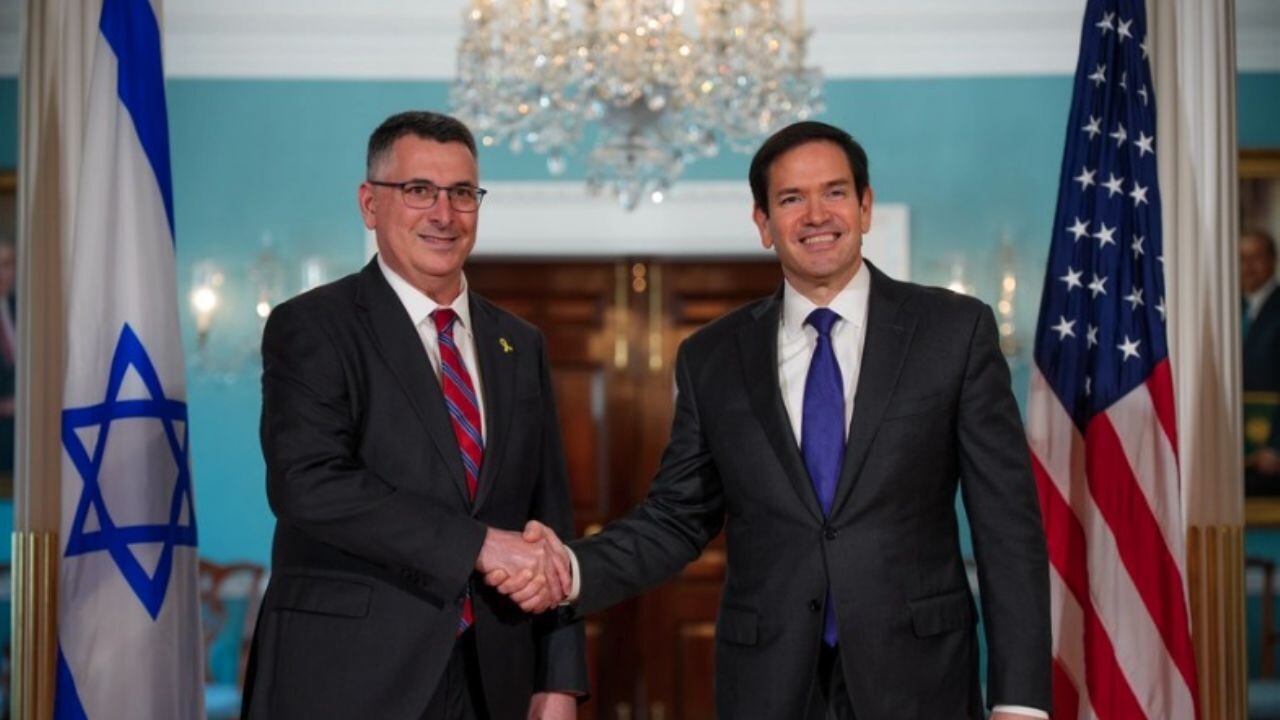 Amerikalıların İsrail'e Desteği Dibe Vurdu: Gazze Savaşı ABD İç Siyasetini Sarsıyor