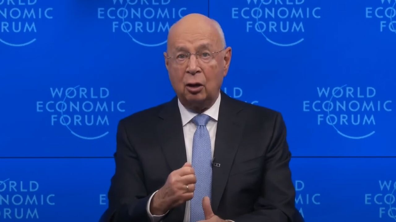 Davos'un kurucusu Klaus Schwab istifa etti