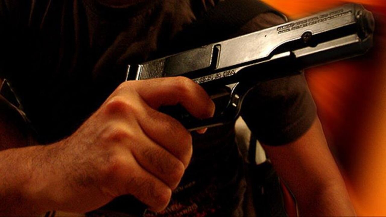 'Evlenmezsem vururlar'… Genç erkekleri silah zoruyla evlendiriyorlar