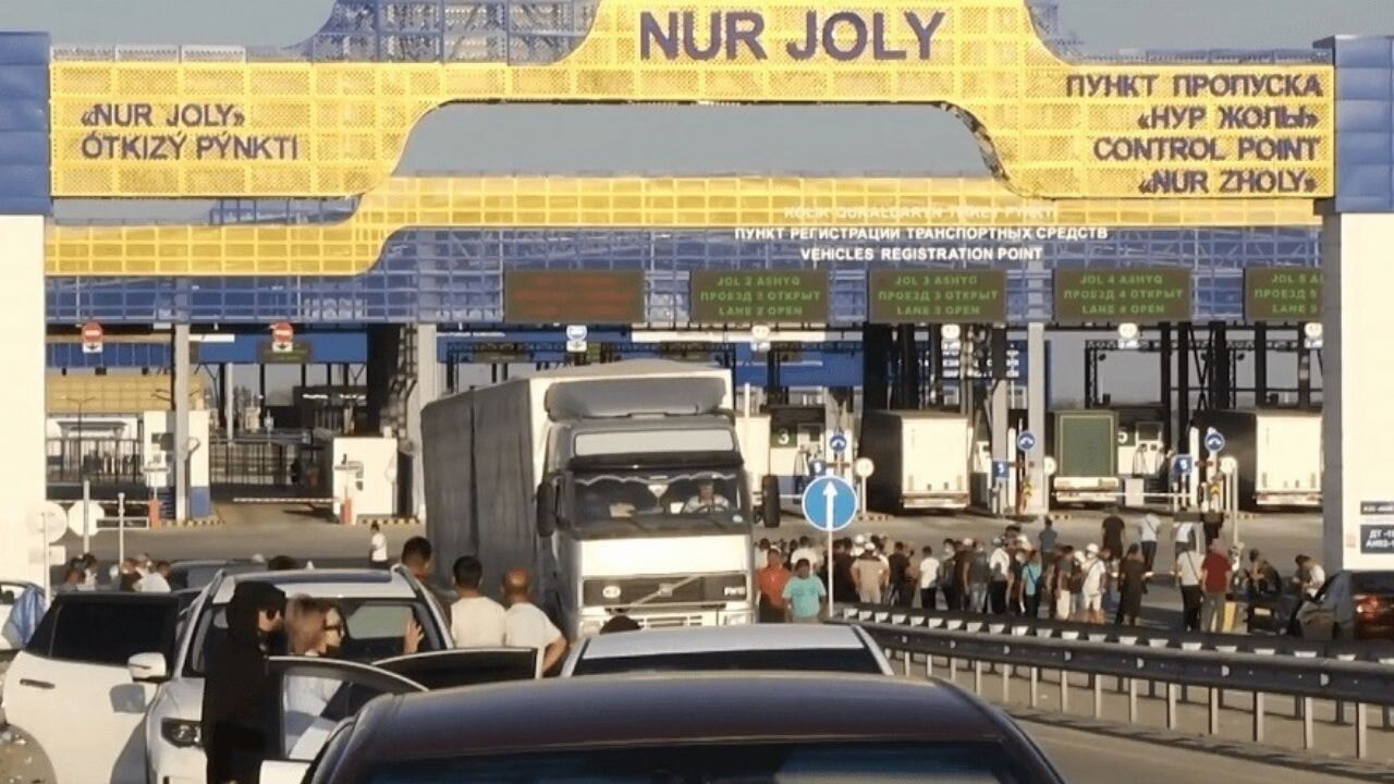 Rusya'nın gizli can damarı dondu