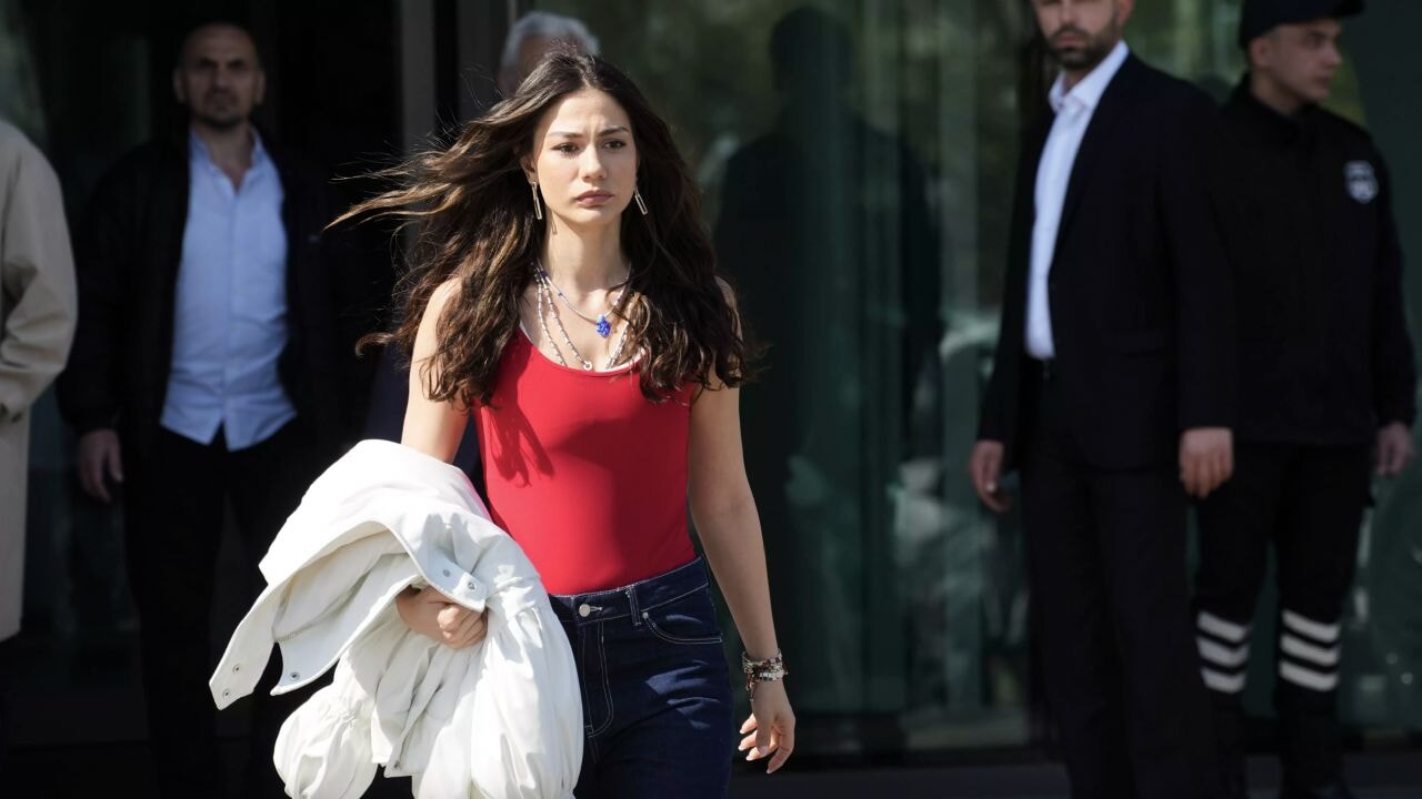 Eşref Rüya 6. bölüm izle tek parça HD kalitede nerede? Kanal D Eşref Rüya son bölüm ve 7. bölüm fragman detayı...