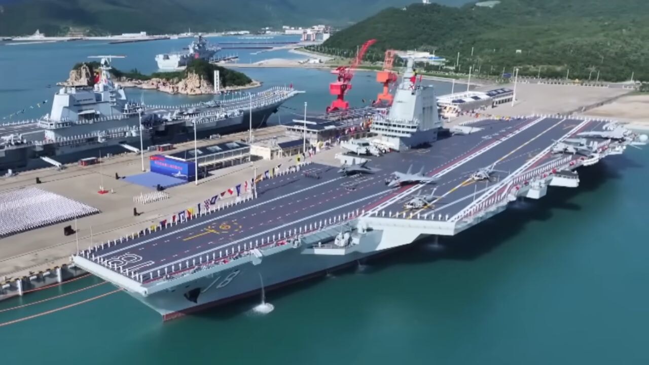 ABD bu işe ne diyecek! Çin, Fujian adlı uçak gemisini denizlere indirdi