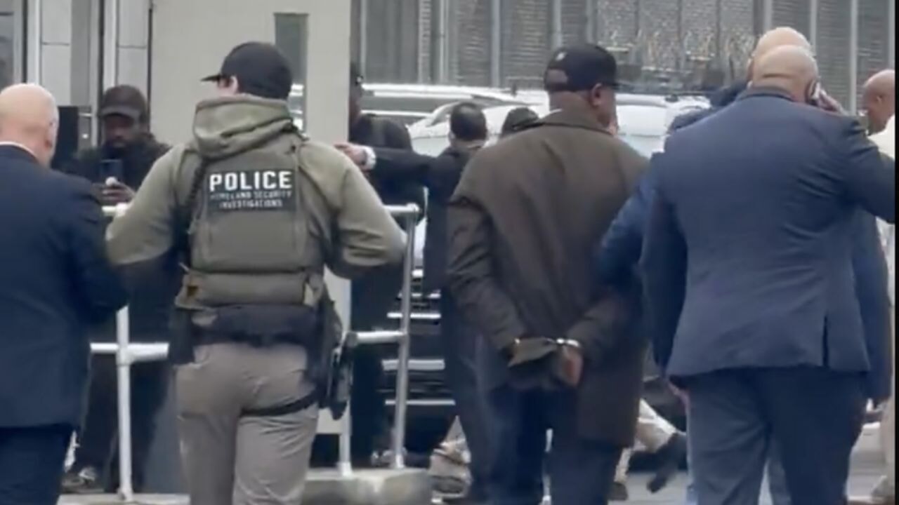 ABD'de göçmen kavgası: Belediye başkanına gözaltı