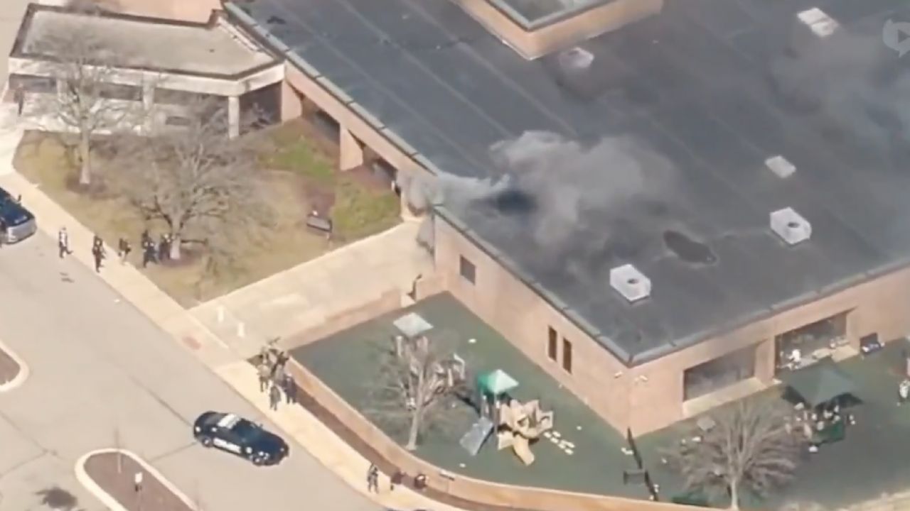 ABD'deki sinagog saldırısının şüphelisi öldürüldü