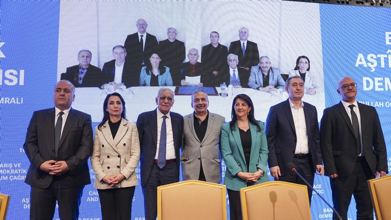 Abdullah Öcalan'ın çağrısı dünya basınında