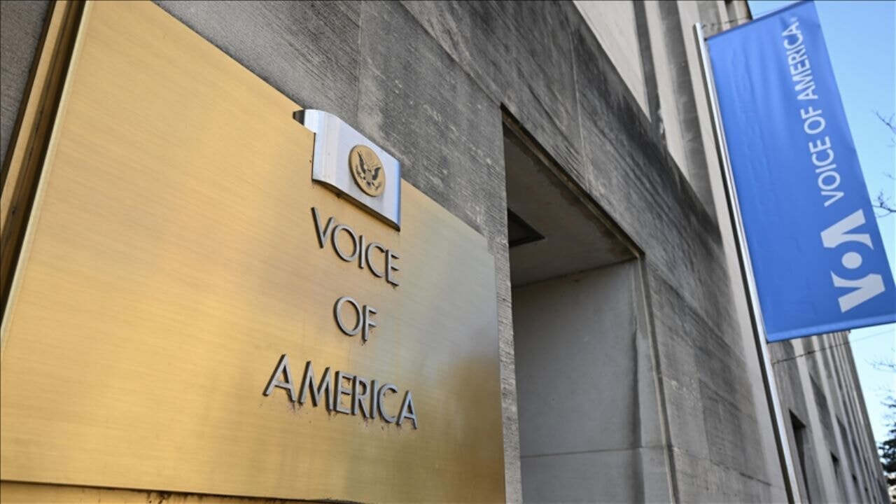 Amerika'nın Sesi 'kesildi'