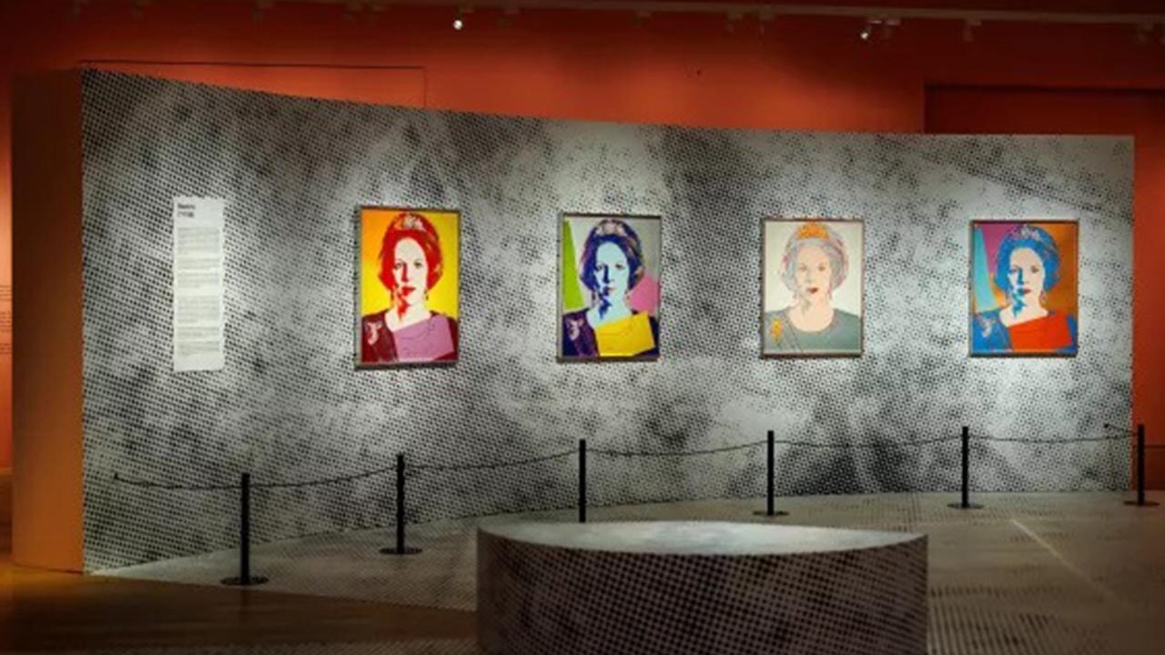 Belediye, 46 sanat eserini yanlışlıkla çöpe attı