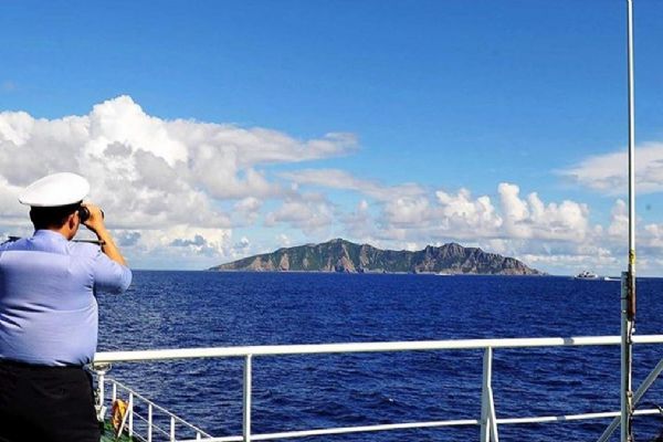 Bölgede tansiyon yükseldi: Çin'e ait iki uçak gemisi görüldü