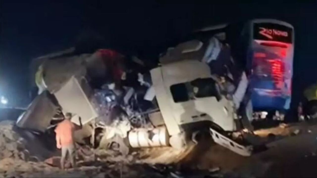 Brezilya'da feci trafik kazası: 11 kişi yaşamını yitirdi