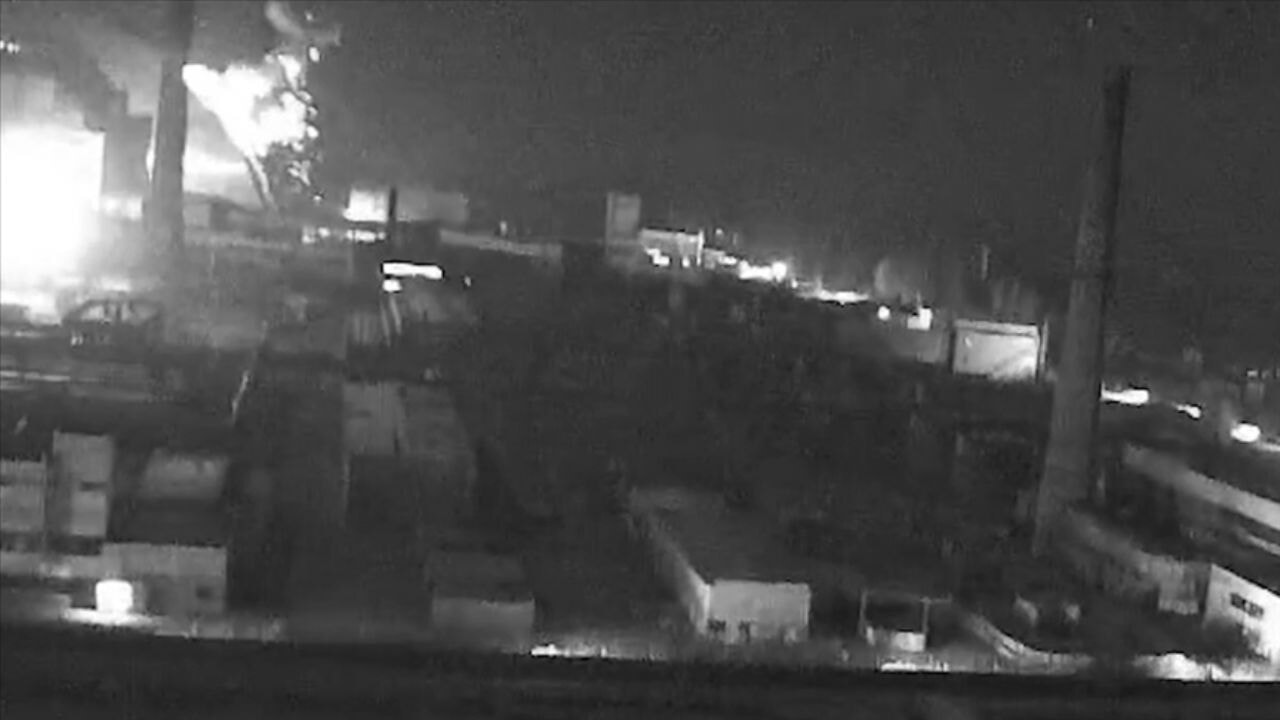 Çernobil Nükleer Santrali'nde Dron saldırısı: Güvenlik kapsülü hedef alındı