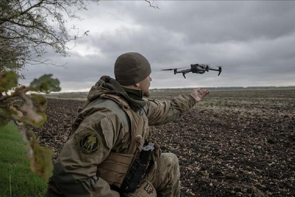 Çok sayıda uçak alev aldı... Rusya hava üslerine İHA saldırısı