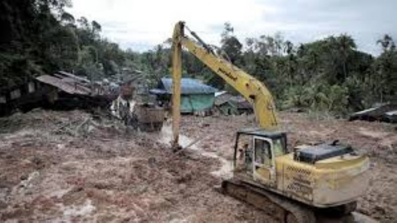 Endonezya'da 442 kişi hayatını kaybetti