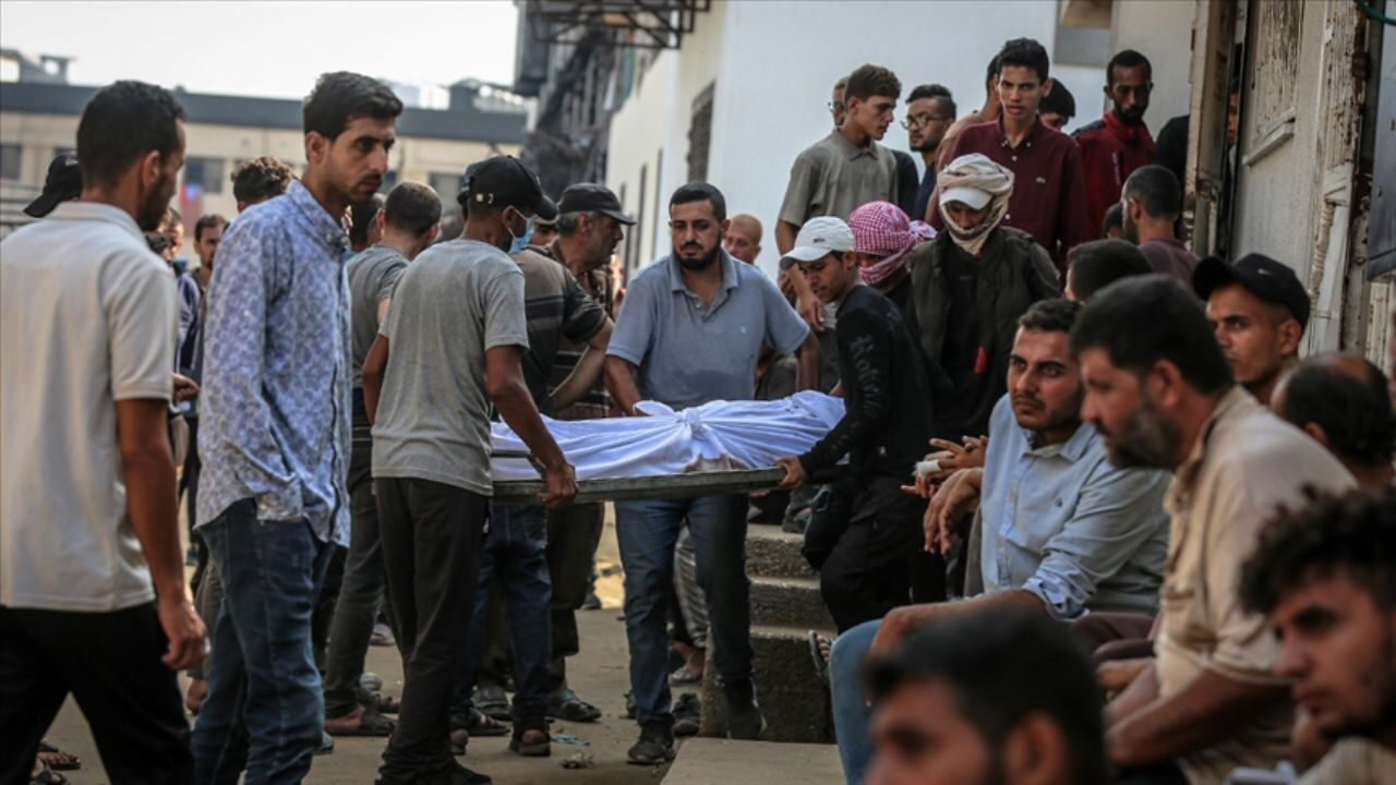Gazze'de İsrail saldırılarında ölü sayısı 61 bin 827'ye yükseldi