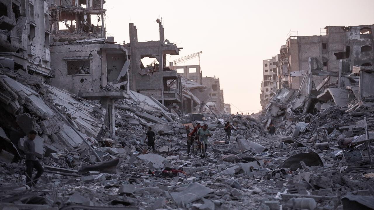 Gazze sokaklarından cenaze çıkarılıyor