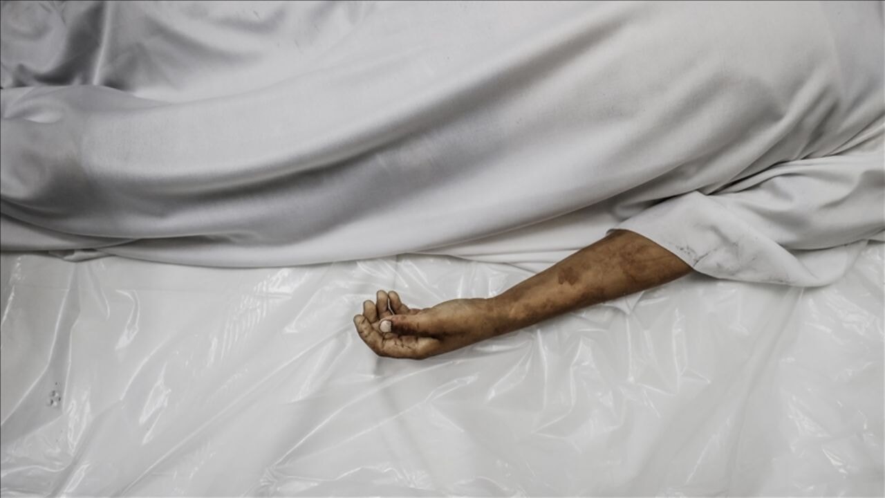 Gazzeli anne çocukları için un almaya gitti, kefen içinde döndü