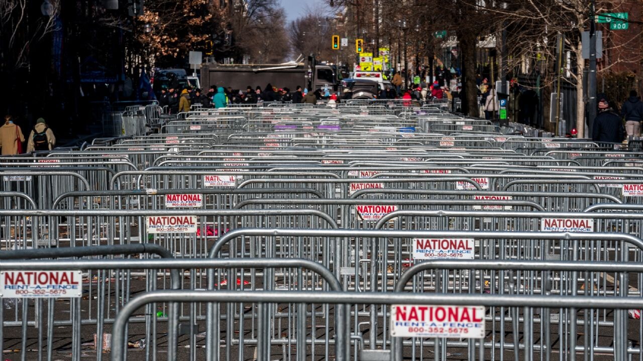 Göçmenler için 'Amerikan rüyası' bitti! Kelepçeler konuşacak...