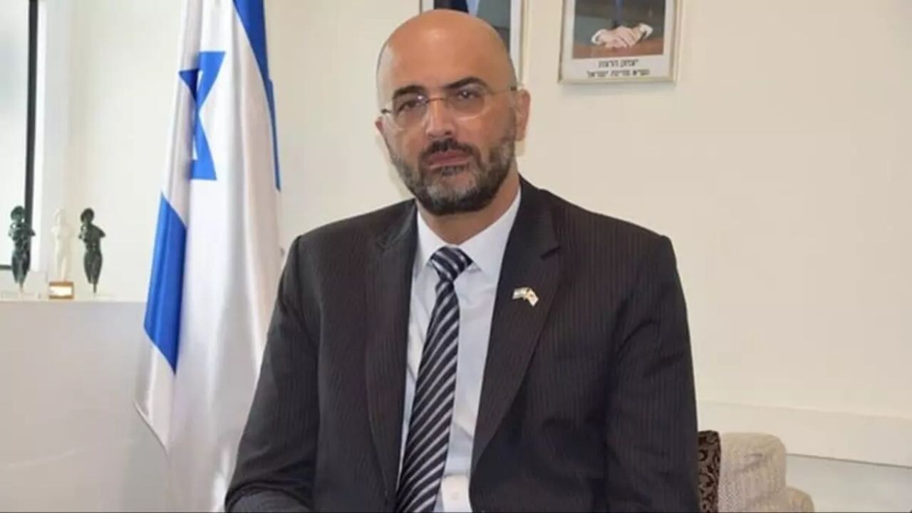 Güney Kıbrıs'ta gazeteciden İsrail'e sert çıkış: İnsanlığa karşı suç işliyorsunuz