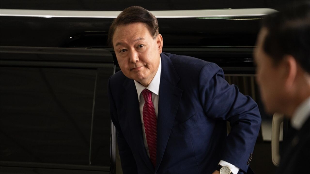 Güney Kore'de Eski Devlet Başkanına Zorla Getirme Kararı