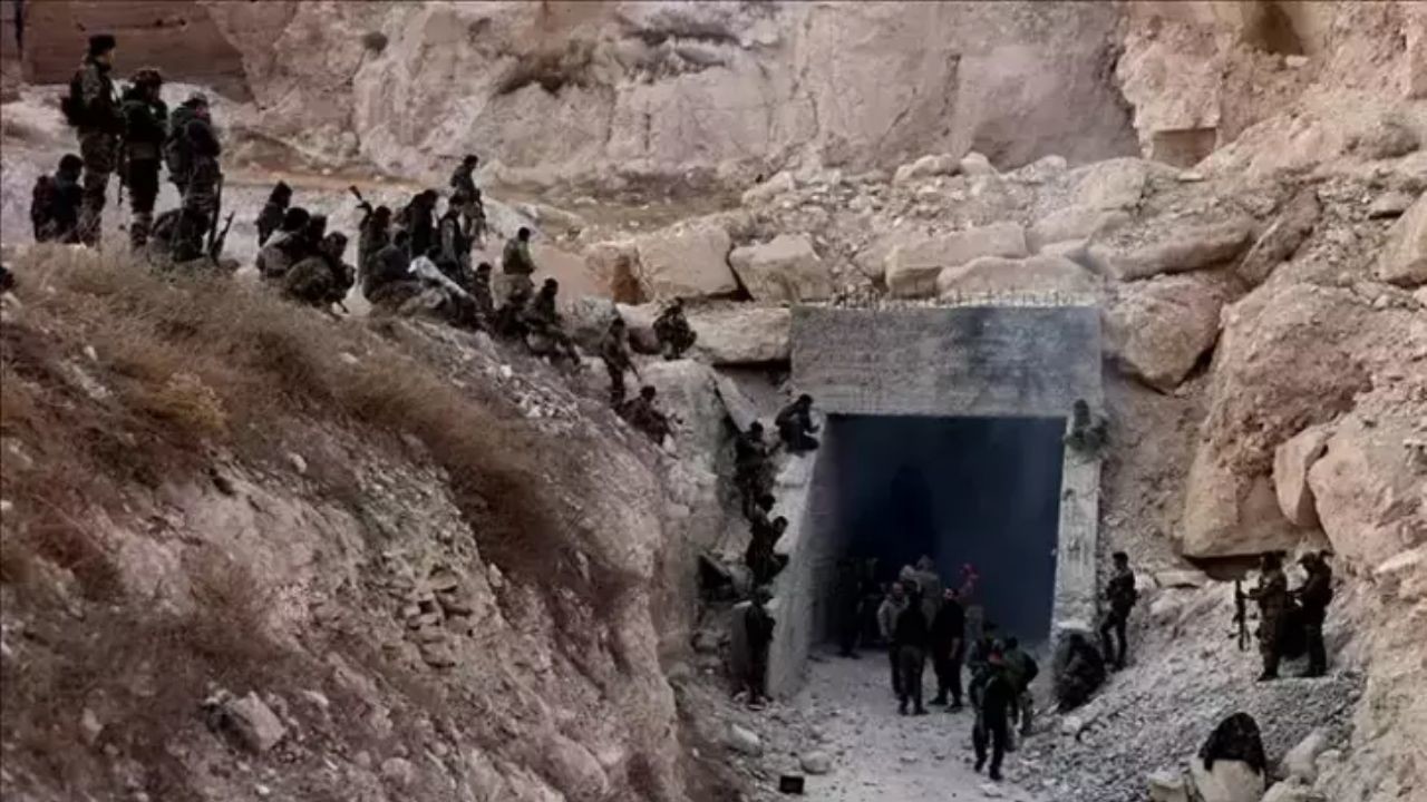 Hastanenin altından çıktı! Münbiç'te bir terör tünel ağı daha keşfedildi