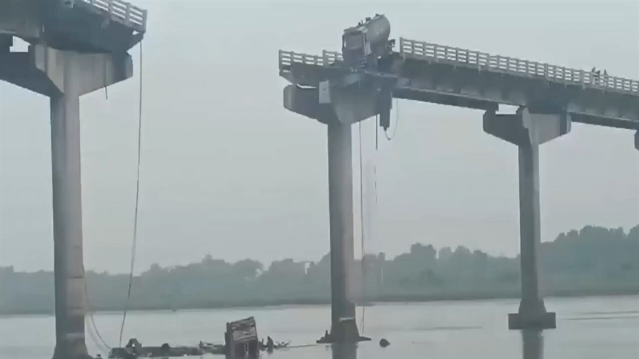 Hindistan'da köprü faciası: 9 ölü