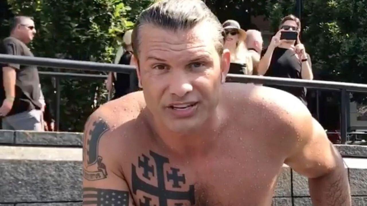 'Hollywood artisti' bakandan 'Rusya, İran'a istihbarat veriyor' yorumu