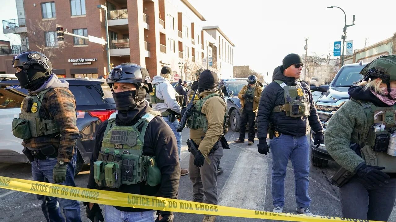 ICE ajanları bir kişiyi daha vurarak öldürdü!