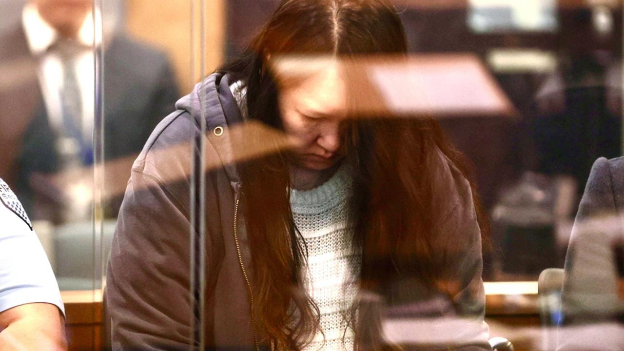 İki çocuğunu öldürüp cesetlerini yıllarca sakladı