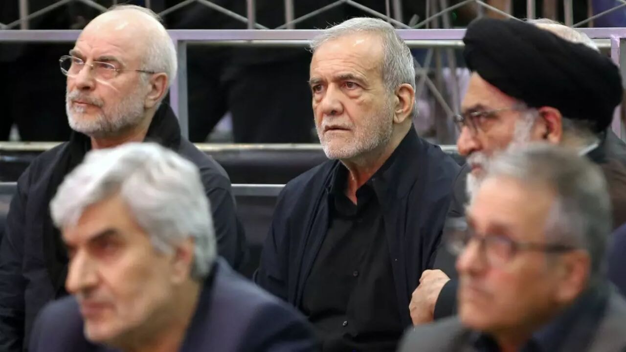 İran Cumhurbaşkanı Pezeşkiyan İsrail'in bombalı saldırıdan yaralı kurtuldu!