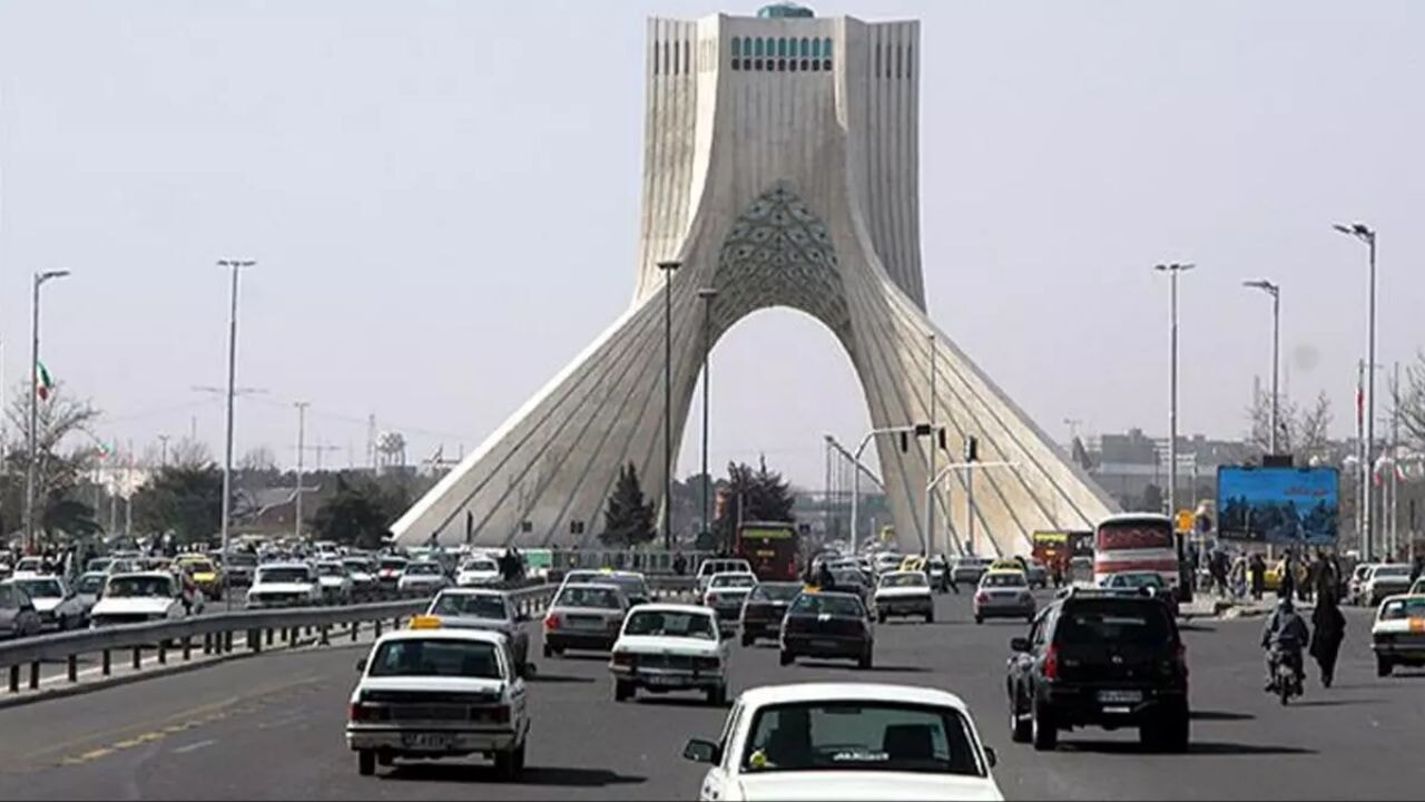 İran'da  kriz büyüyor: Pezeşkiyan başkent Tahran'ın taşınmasını istedi
