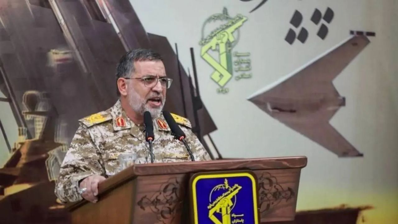 İran Devrim Muhafızları 'yeni silahlarla' meydan okudu