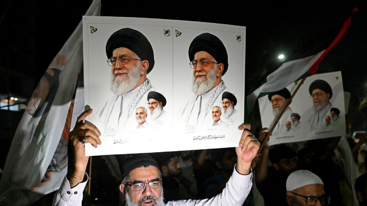 İran, Hamaney'in ölümünü doğruladı; Devrim Muhafızlarından intikam açıklaması