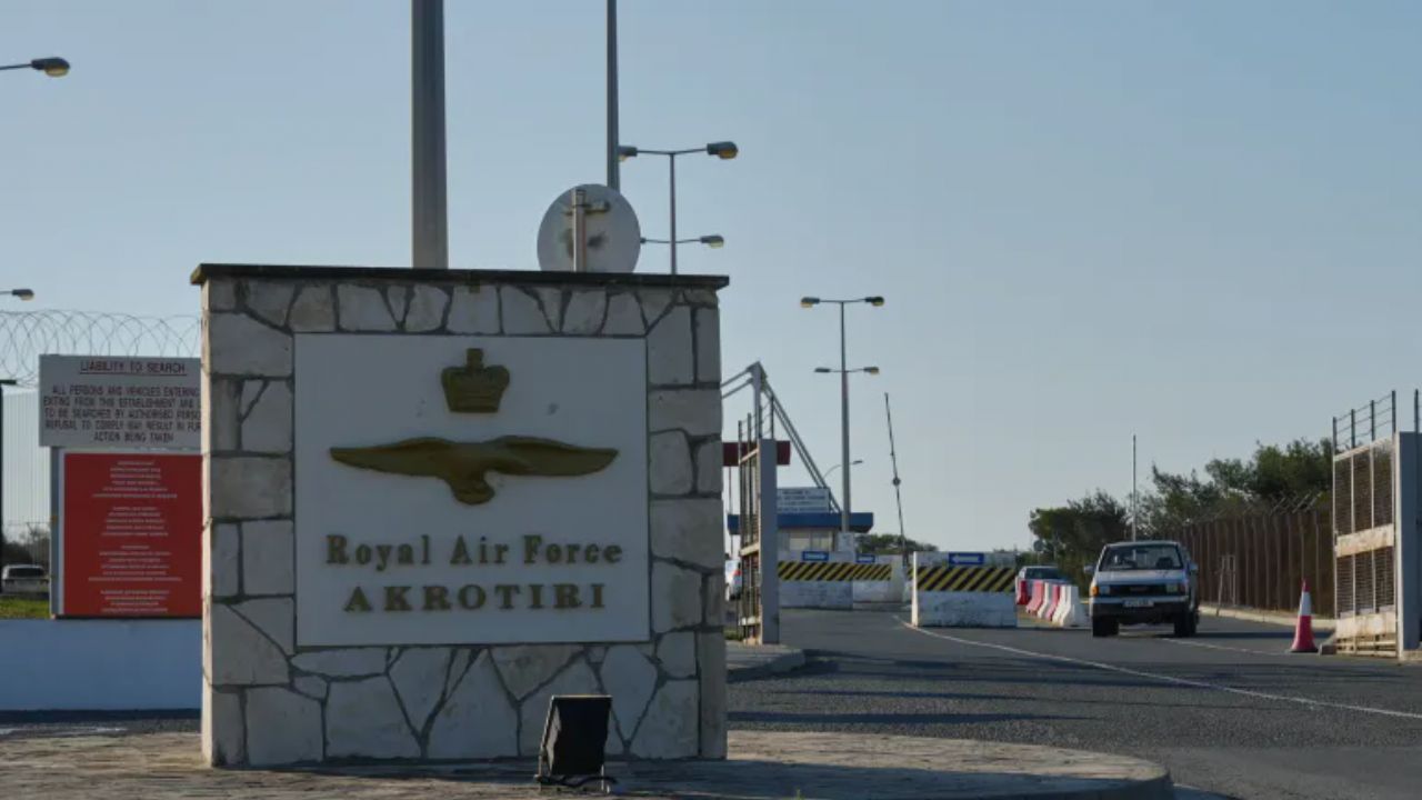 İran'ın vurduğu İngiliz üssüyle ilgili İngiltere'den açıklama