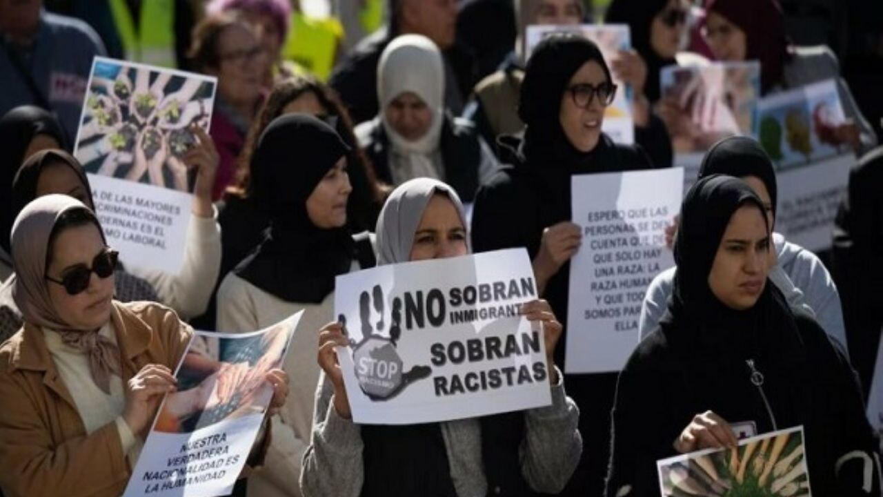 İspanya'da Müslüman kadınlara yönelik nefret söylemi tırmanıyor!