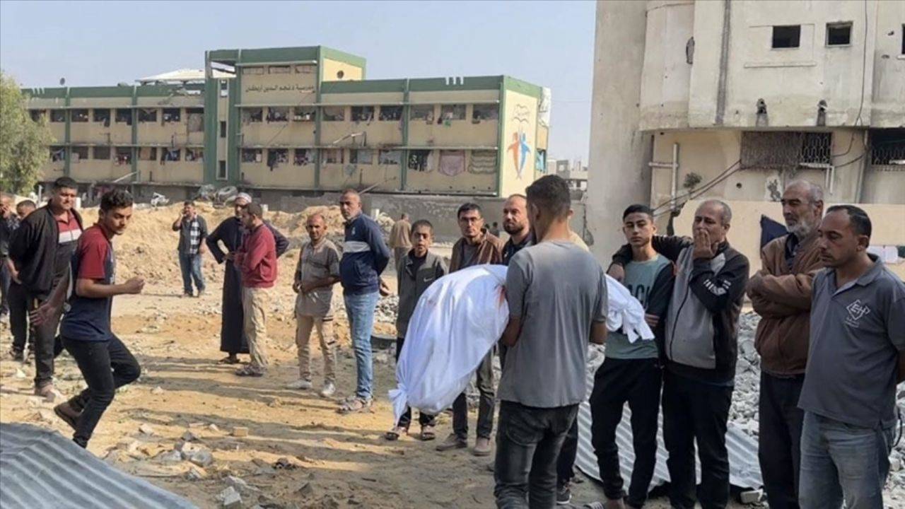 İsrail 3 ülkede aileleri katletti