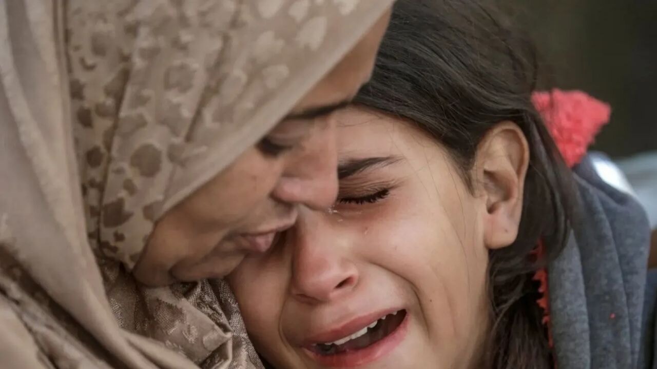 İsrail Gazze'de suikastlere başladı