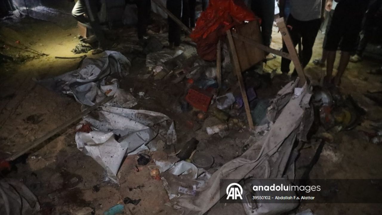 İsrail Han Yunus'ta çadırları bombaladı