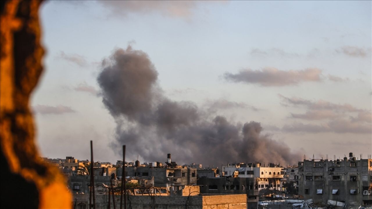 İsrail Refah'ta yardım kuyruğundaki sivilleri vurdu: 30 ölü, 115 yaralı