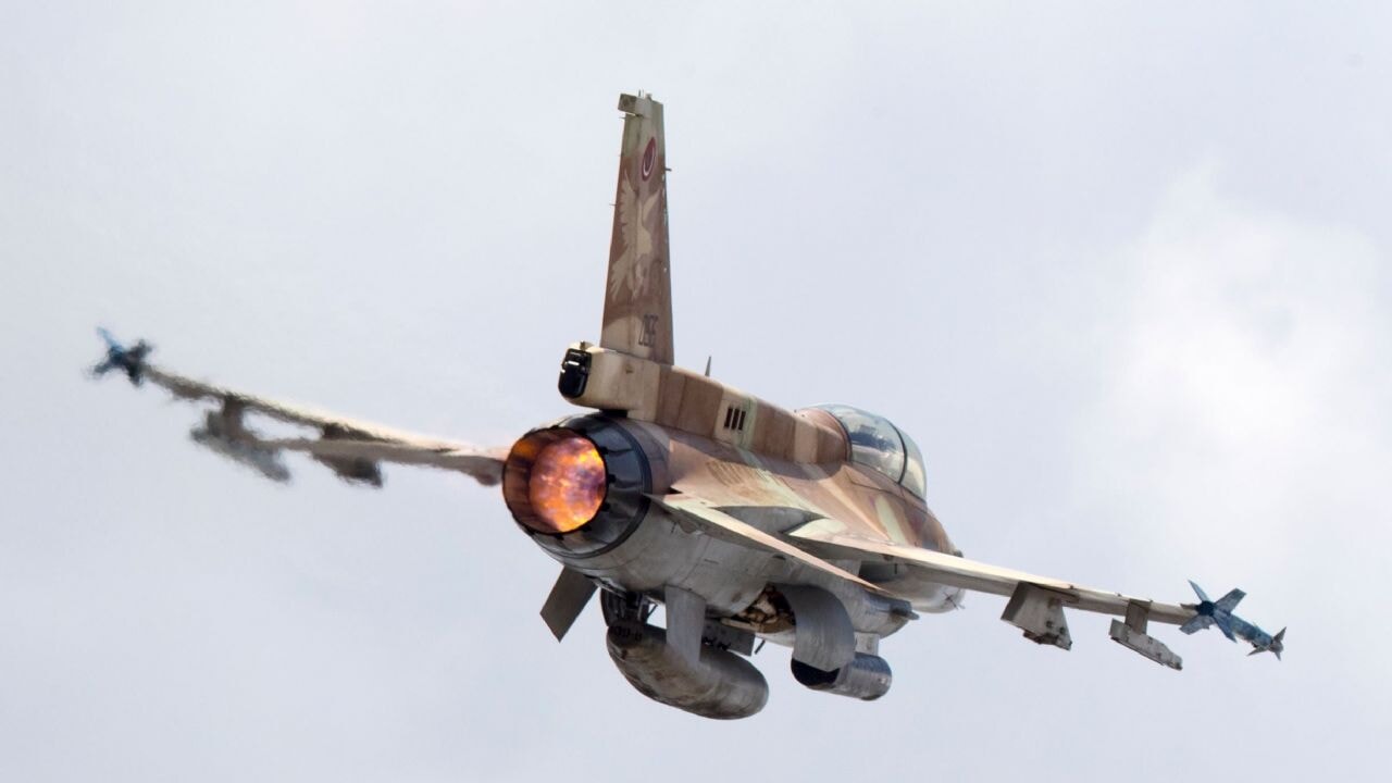 İsrail savaş uçakları Suriye üzerinde taciz uçuşu yaptı