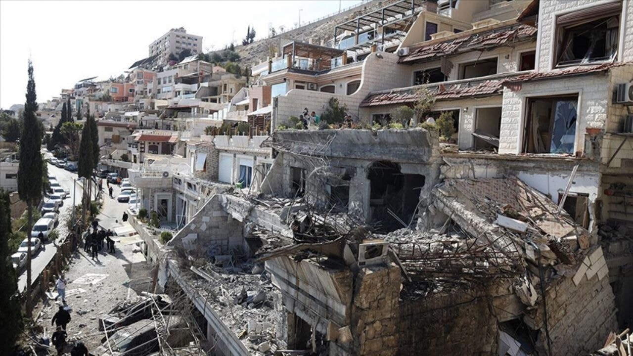 İsrail, Suriye'ye hava saldırıları düzenledi