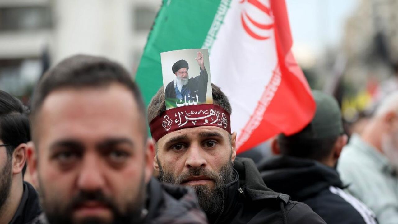 'İsrail trafik kameralarına sızdı, Hamaney'i izledi'