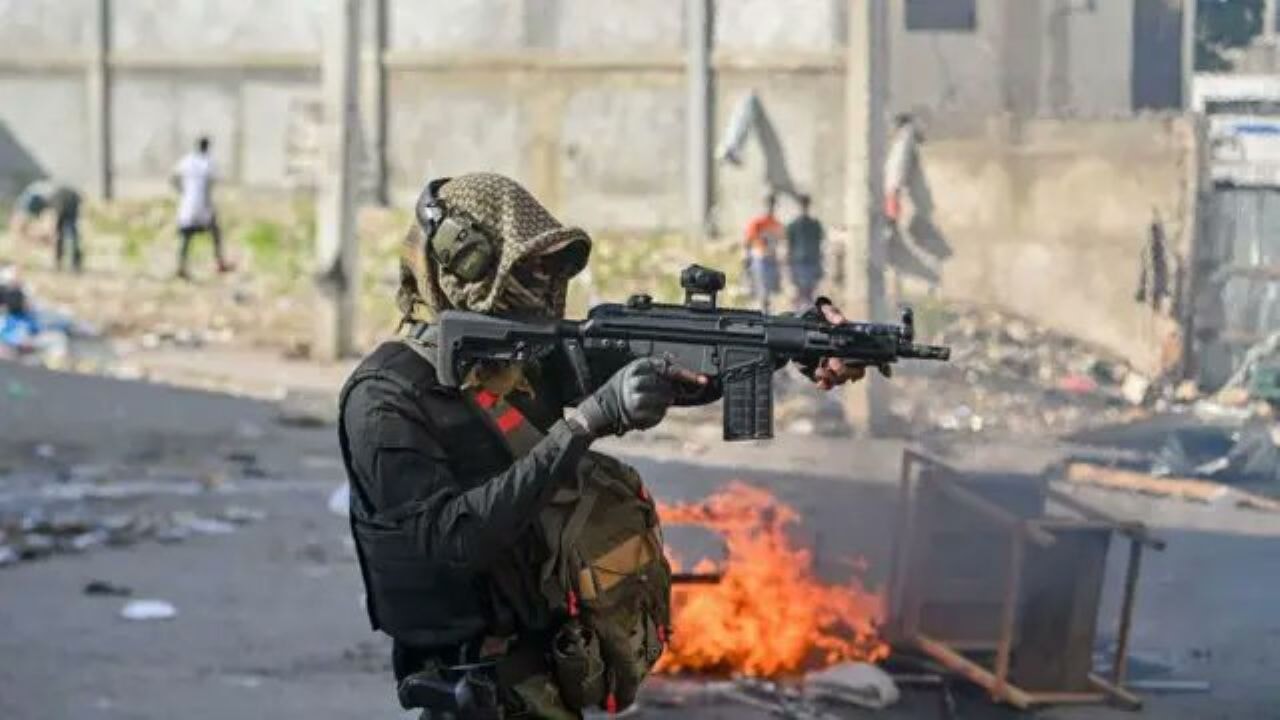 Kasabayı basan çete katliam yaptı: 50 ölü