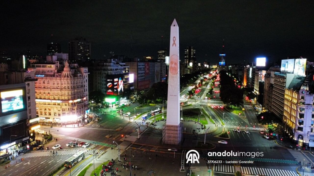 Katolik dünyası yasa boğuldu: Papa Franciscus'un ölümü resmen duyuruldu