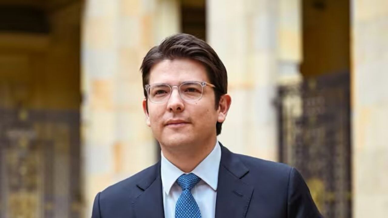 Kolombiya'da suikast: Cumhurbaşkanı adayı Uribe öldü