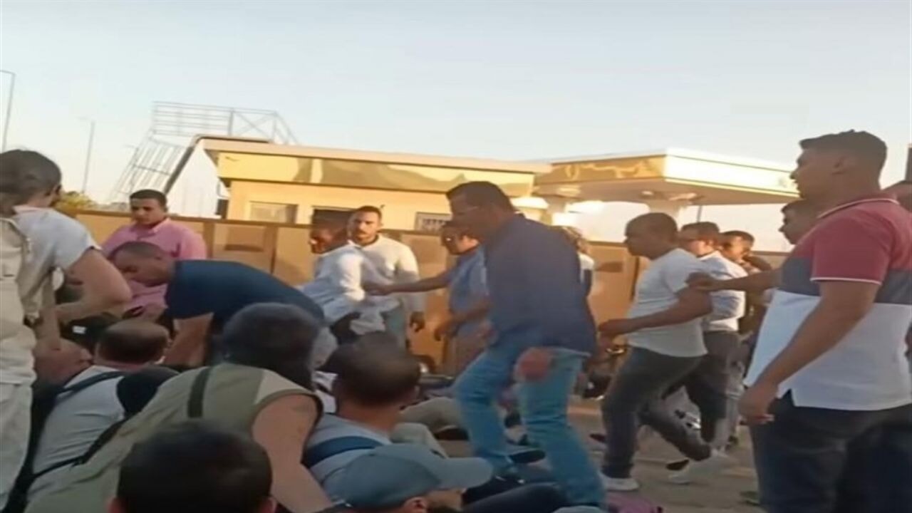 Mısır'a giden 40 Gazze aktivisti alıkonuldu