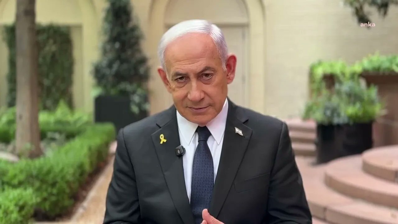Netanyahu'dan Suriye'ye gözdağı: Güneyde orduya izin vermeyeceğiz