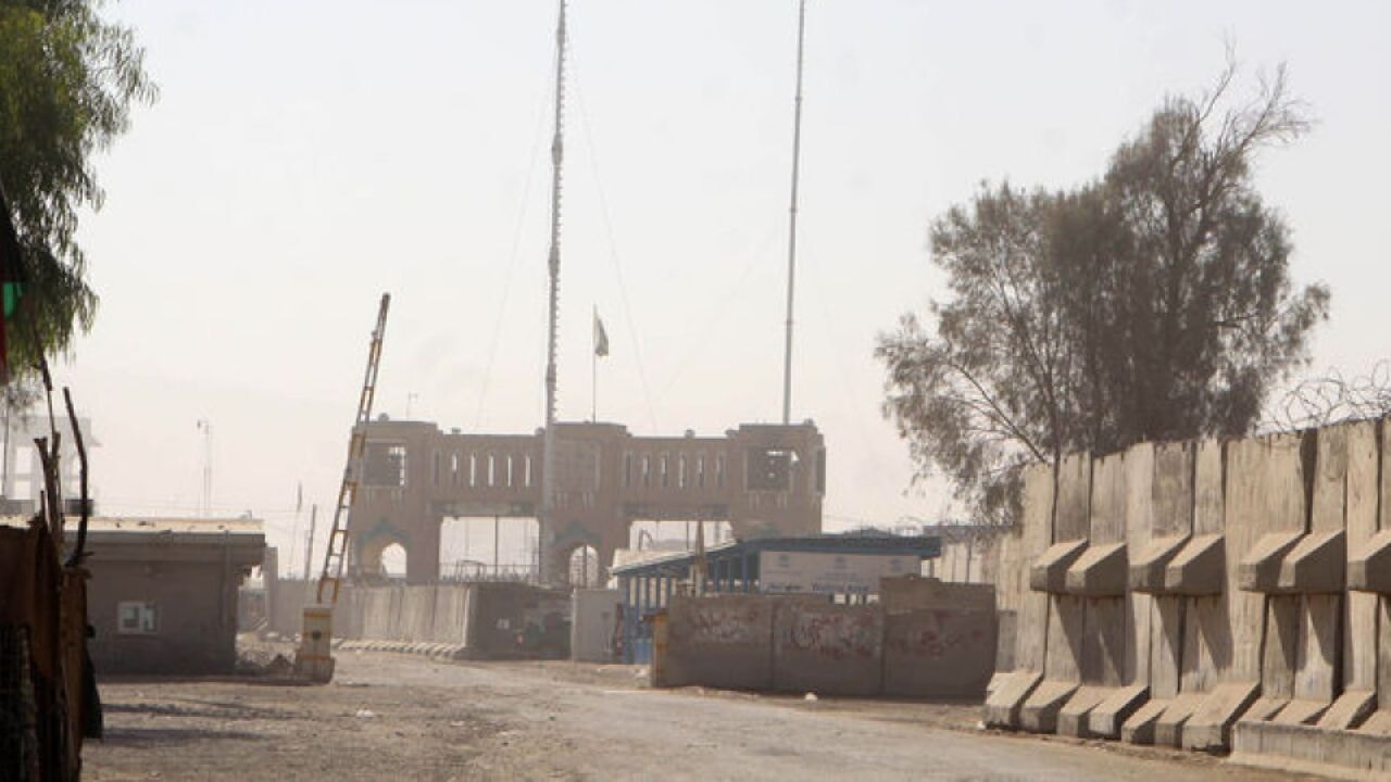 Pakistan: Afganistan'a açık savaş ilan ettik